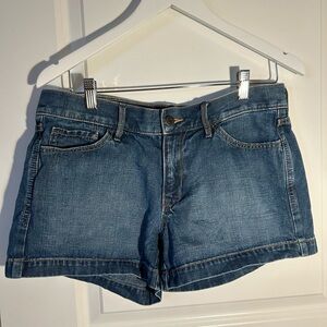 Old Navy low rise denim shorts size 8